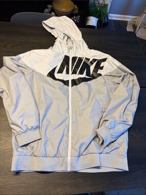 Nike White and Black Logo Hooded Windbreaker